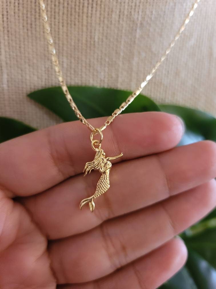 Mermaid pendant necklace