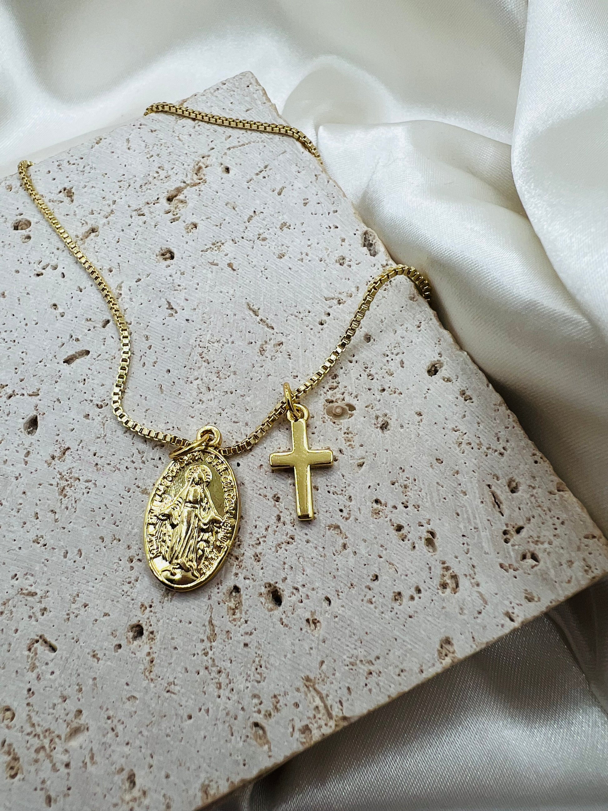 Miraculous Mary necklace with cross