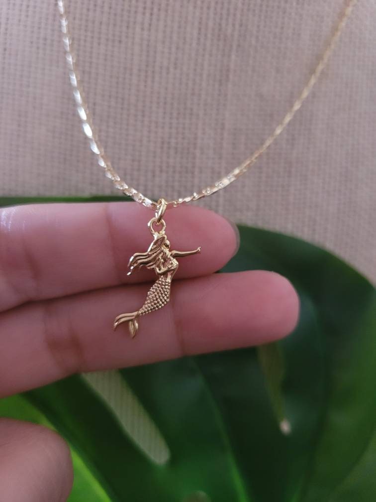 Mermaid pendant necklace
