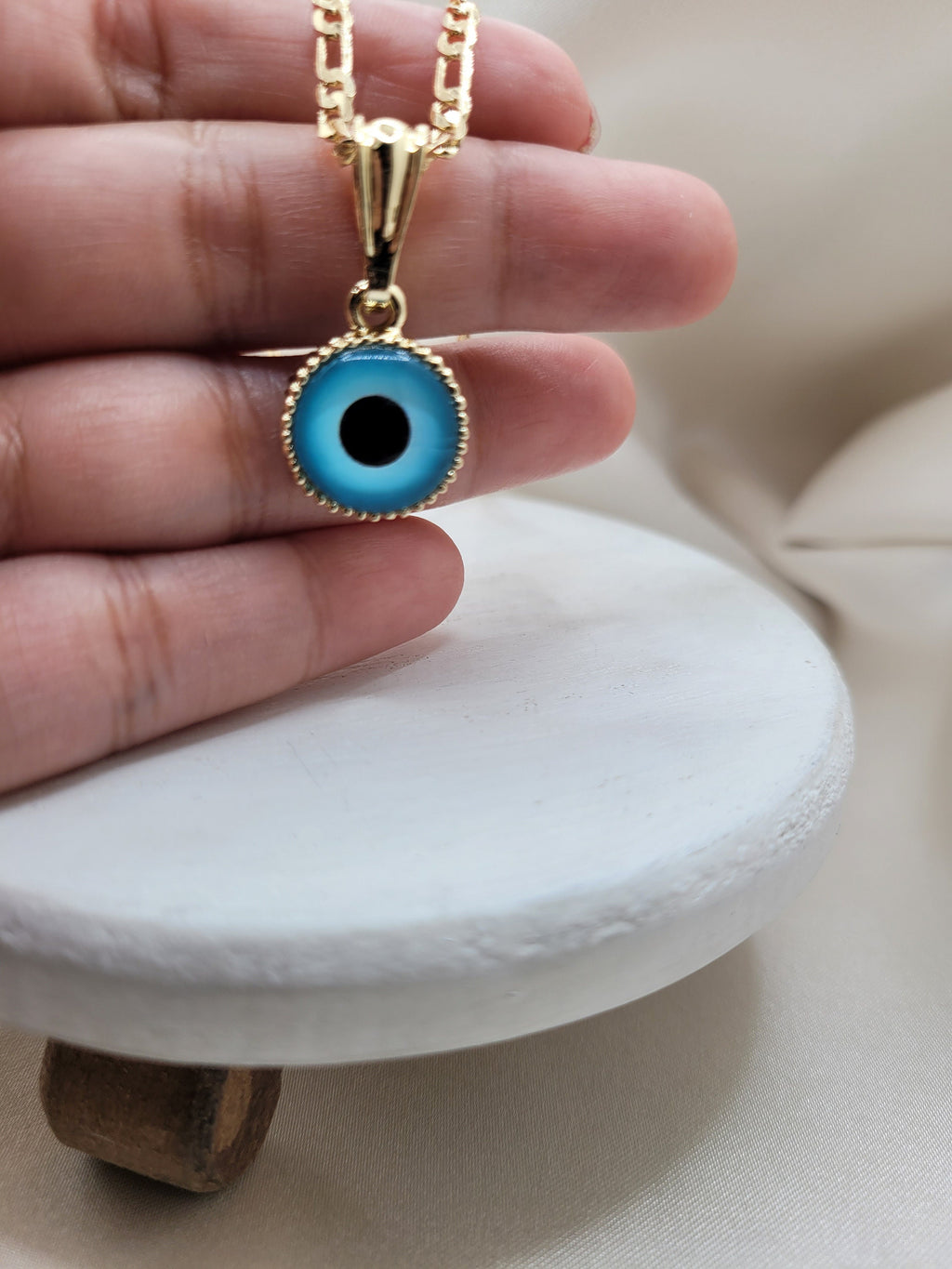 Blue Round Evil Eye Pendant necklace