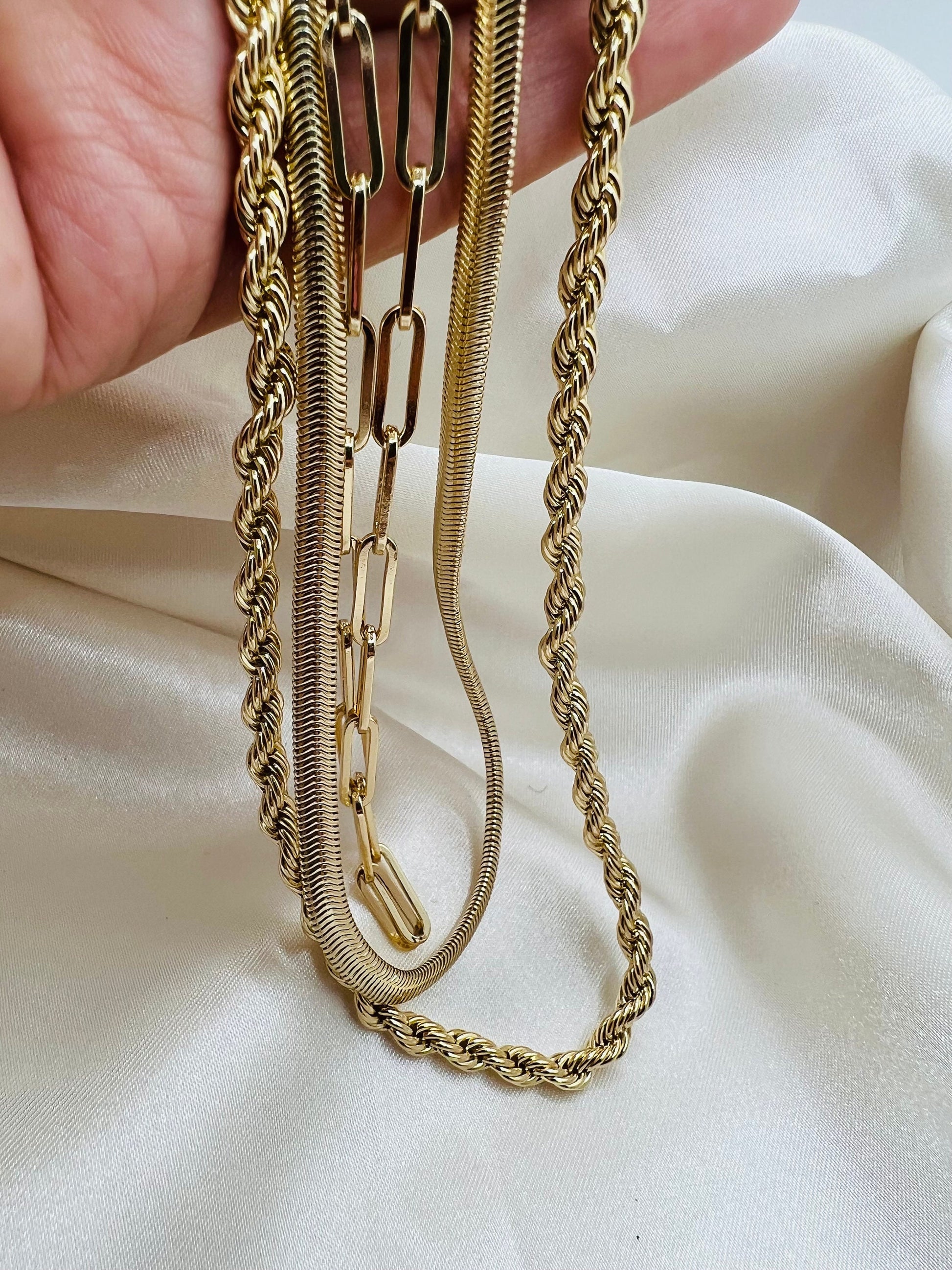 Layered chain set of 3A